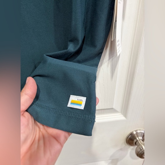 Vuori Men's Small Strato Tech Tee Deep Sea Teal NWT T-Shirt Performance Jersey - Picture 6 of 10